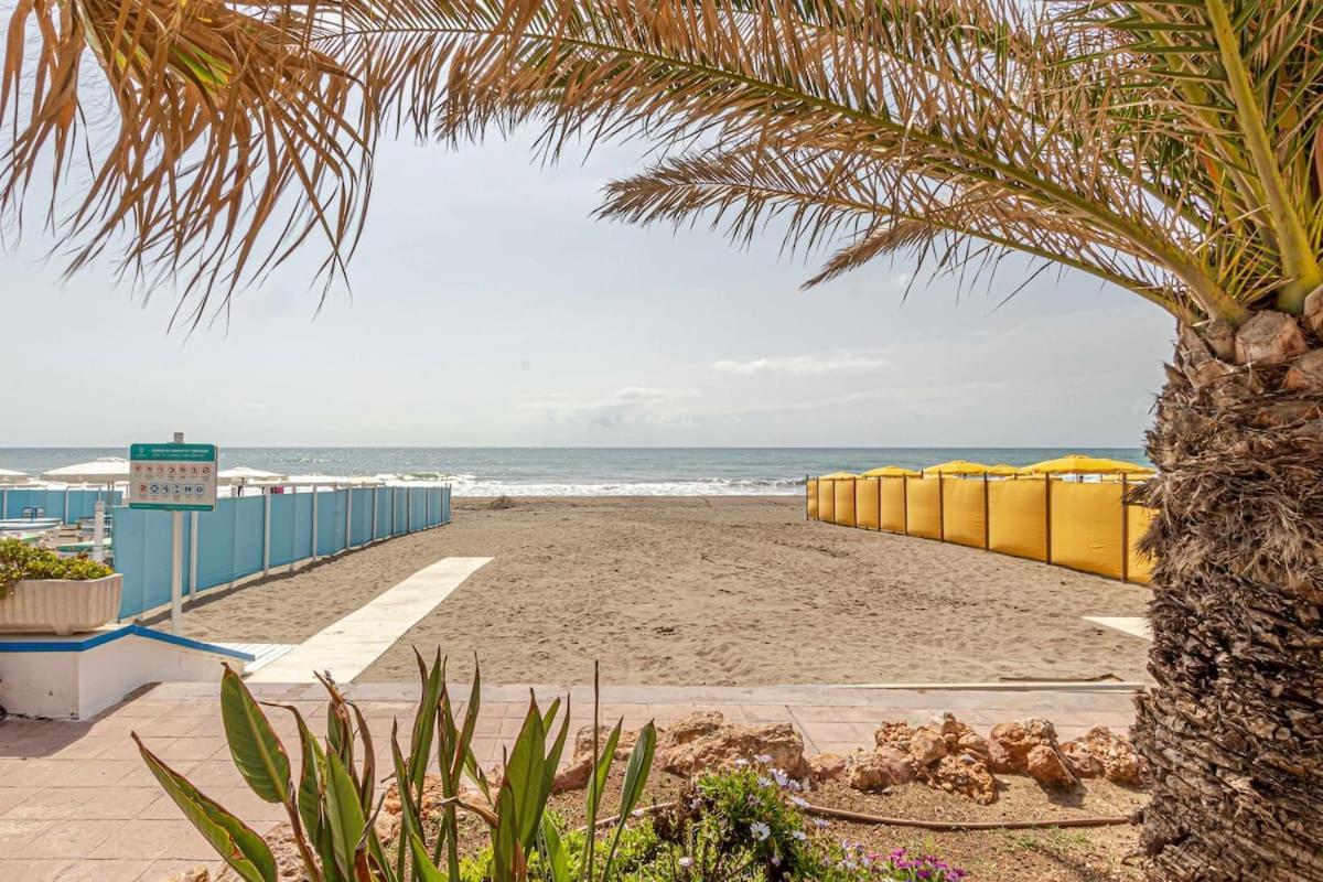 797 Holiday Rentals- Duplex Para 7 En La Carihuela A 1 Min De La Playa Torremolinos Exterior photo